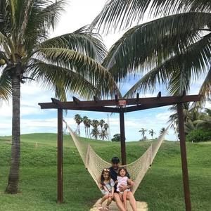 Meet your Posher, Camelia